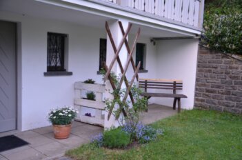 Ferienhaus Hedrich mit Bank FerienhausHedrich mit Bank